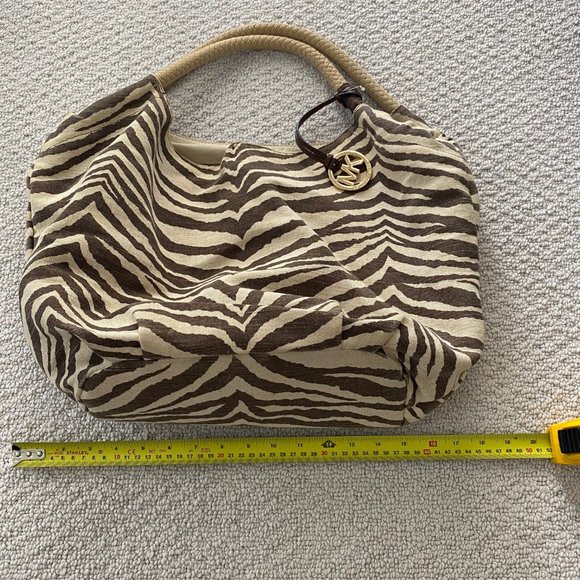 Michael Kors hand bag - Picture 7 of 7